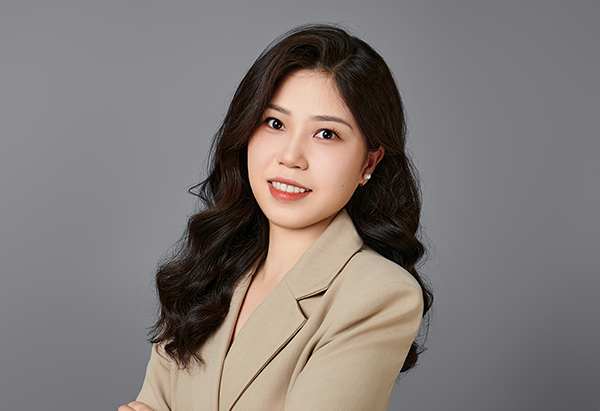 July Li